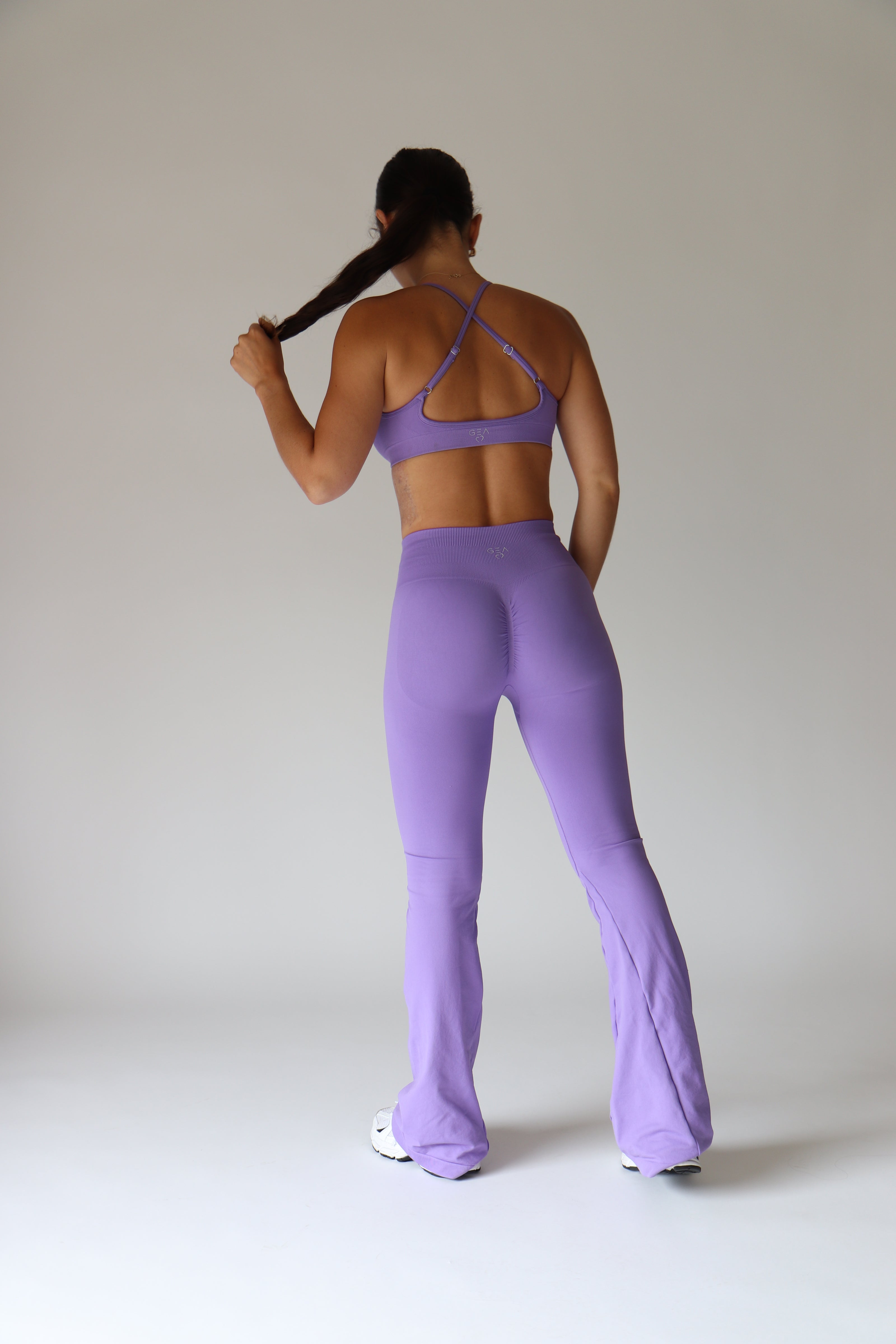 Seamless Gal Cross Bra