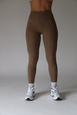 Chestnut V Scrunch Legging