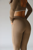 Chestnut V Scrunch Legging