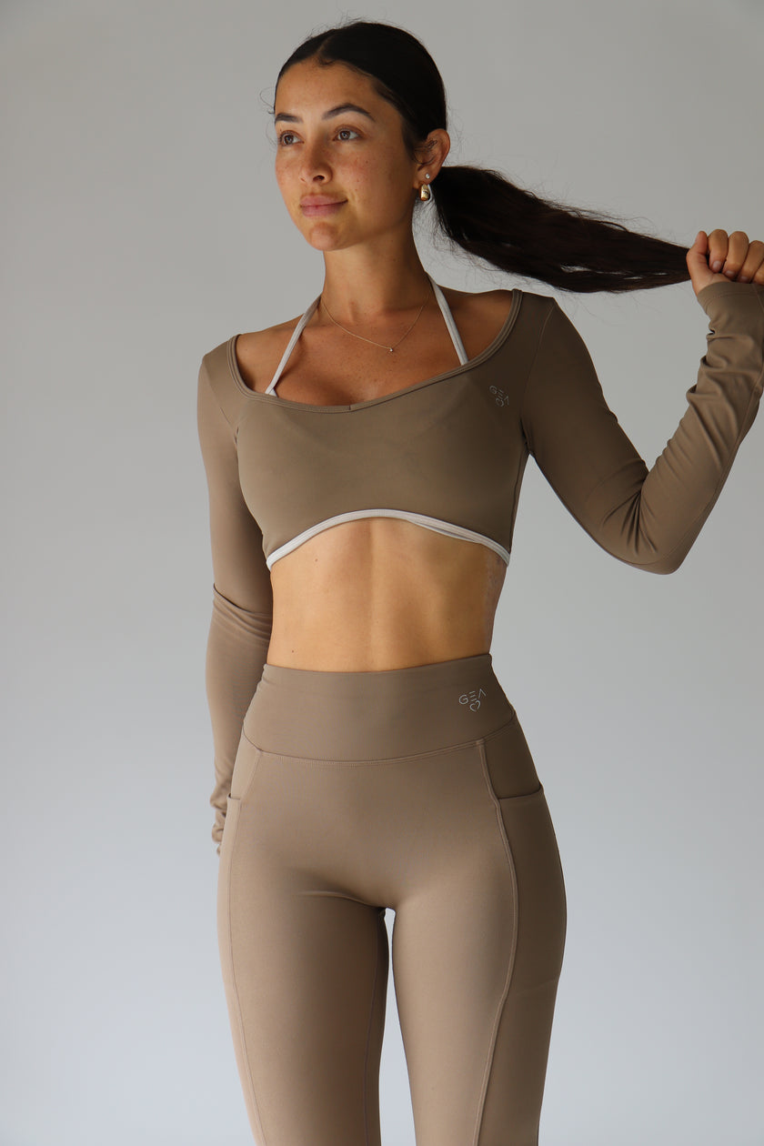 Chestnut V Scrunch Legging